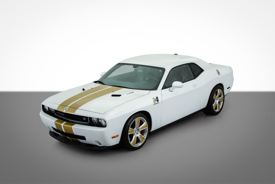 2009 White Dodge CHallenger Hurst