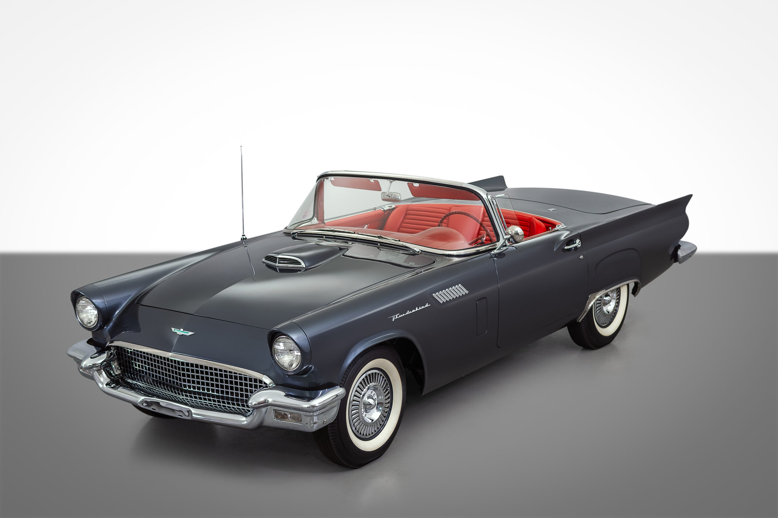 1957 Ford Thunderbird